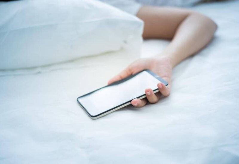 الأجهزة الإلكترونية من أسباب الأرق في الوقت الحالي