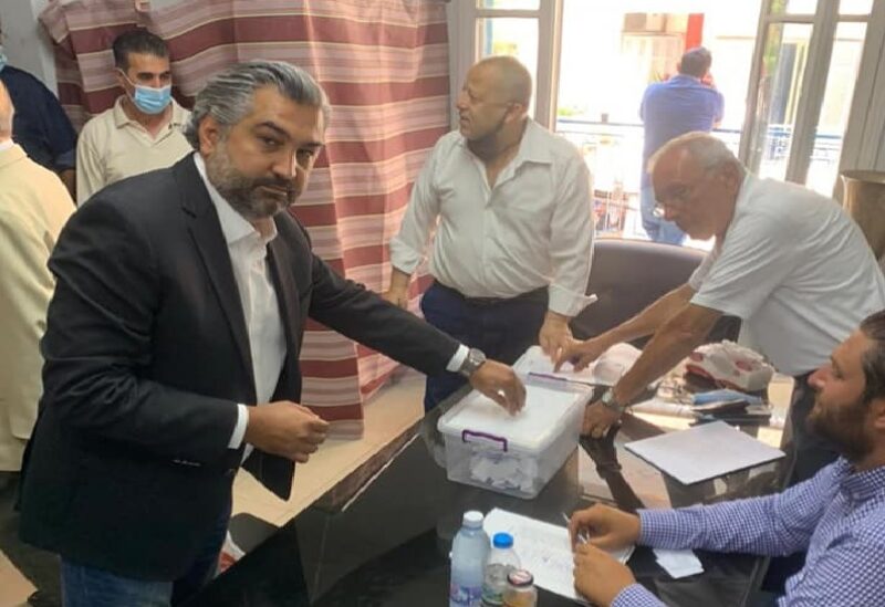 رئيس نادي النجمة أسعد صقال