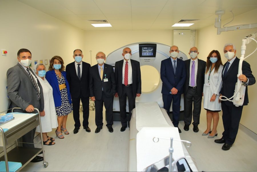مستشفى رزق يفتتح غرفة طوارئ على مساحة 700 متر مستشفى رزق يفتتح غرفة طوارئ على مساحة 700 متر