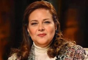 الفنانة دلال عبد العزيز