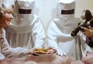 فيلم alien autopsy المثير للجدل