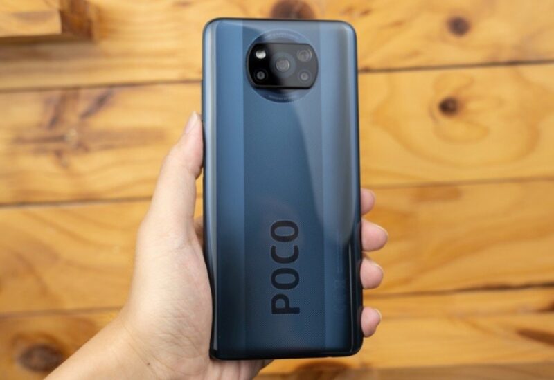 هاتف من العلامة التجارية Poco