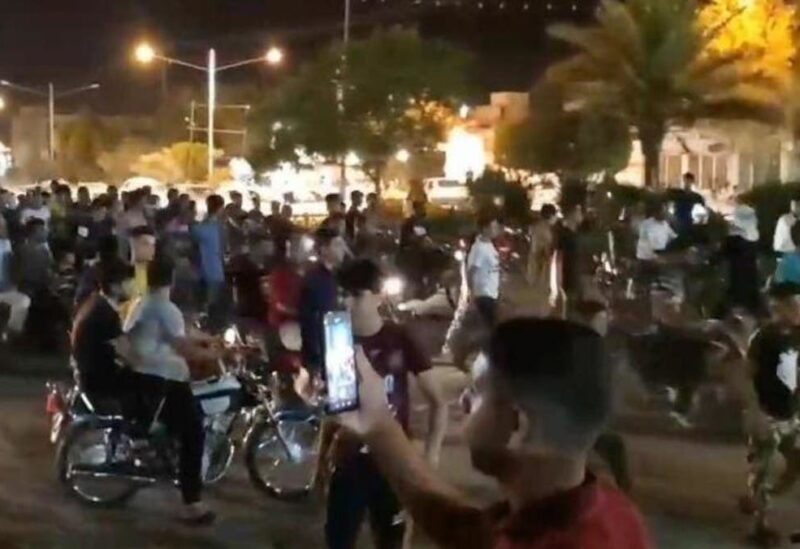 احتجاجات واسعة في مدينة الأهواز