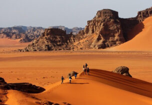 التنقيب عن المواقع الأثرية