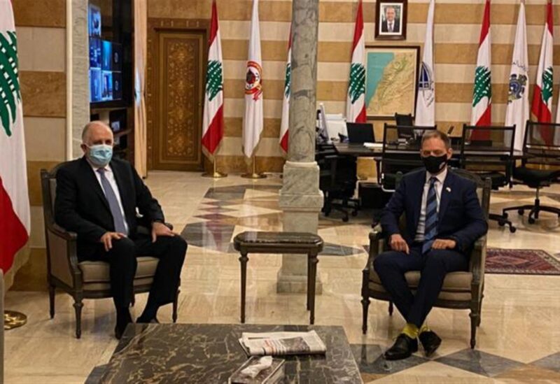 وزير الداخلية والسفير البريطاني الجديد