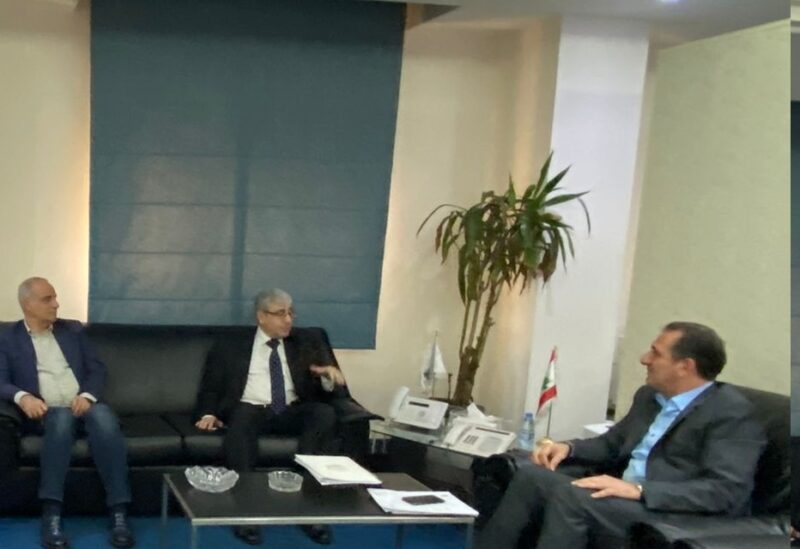 وزيرا التربية والاتصالات