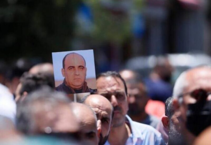 تفاصيل جديدة في قضية اغتيال الناشط نزار بنات