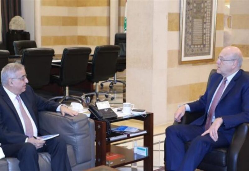 رئيس الحكومة نجيب ميقاتي والوزير عبد الله بو حبيب