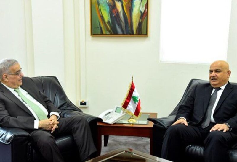 وزير الخارجية اللبناني والمدير الإقليمي للبنك الدولي