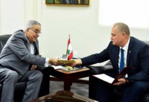 وزير الخارجية والمغتربين عبدالله بو حبيب ونظيره الروسي