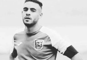 لاعب نادي مولودية سعيدة الجزائري سفيان لوكار