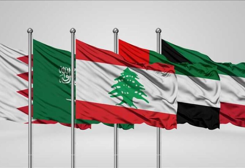 علم لبنان ودول خليجية