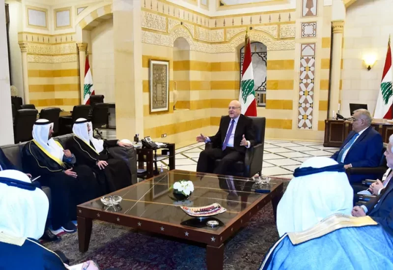 رئيس الحكومة نجيب ميقاتي خلال استقباله وزير الخارجية الكويتي