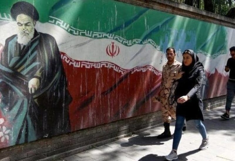 إيران