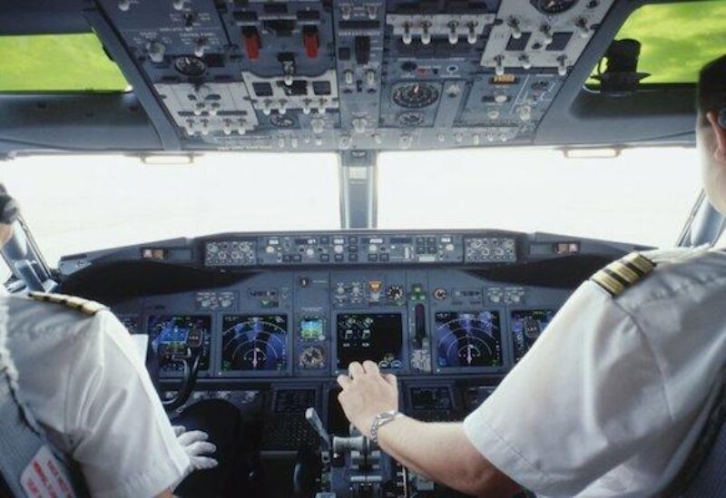 قمرة قيادة الطائرة- تعبيرية