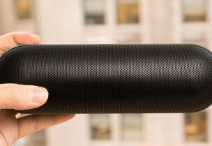 سماعات Beats Pill Plus