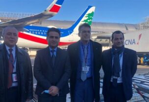 وزير الأشغال العامة والنقل علي حمية في مطار شارل ديغول في فرنسا