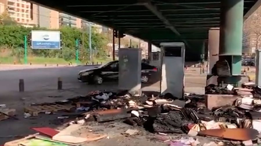 إحراق مكتبة الرجل الثمانيني محمد المغربي