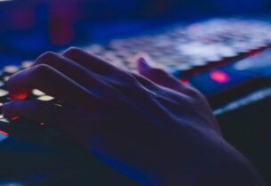 مواقع إلكترونية