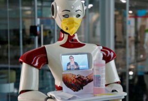 لروبوتات تحل محل البشر كعمالة في الفنادق والمطاعم في المستقبل