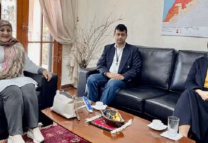 المنسقة الخاصة للامم المتحدة في لبنان جوانا فرونتيسكا ونقيب صيادلة لبنان جو سلوم ومستشارة النقيب للتنسيق في شؤون الامم المتحدة والمنظمات الدولية الدكتورة زهرة شعيتلي الأمين