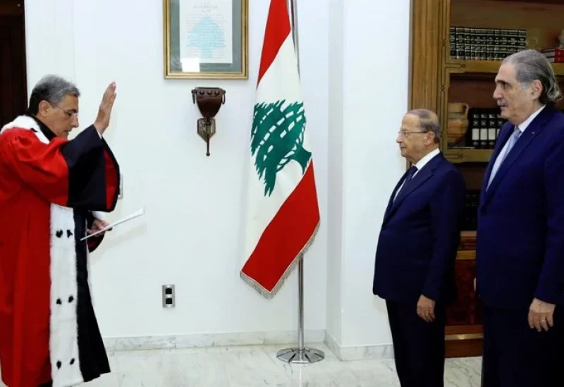 ميشال عون وهنري خوري