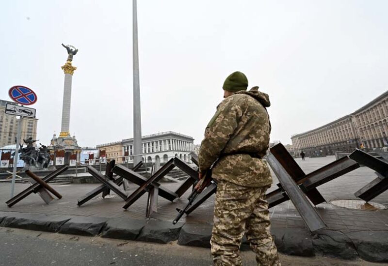 جندي اوكراني في العاصمة كييف