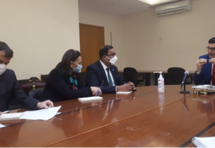 وزير الزراعة عباس الحاج حسن مع وفد من الفاو