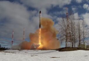 الجيش الروسي يختبر صاروخ سارمات