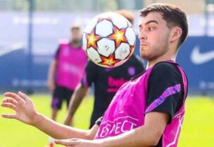 بيدري لاعب وسط نادي برشلونة