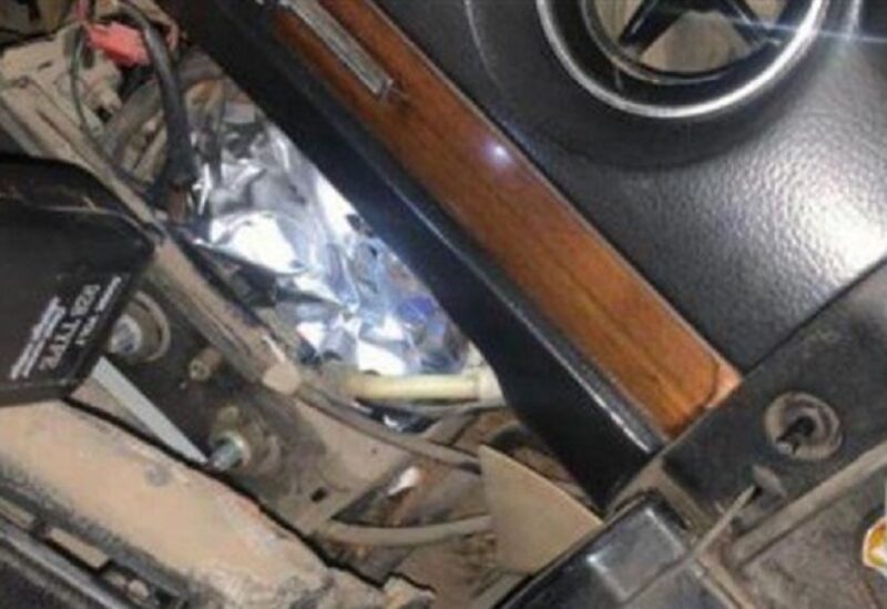 الحشيشة المخبأة من قبل الموقوفين داخل السيارة