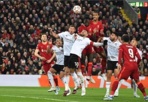 ليفربول يتأهل لنصف نهائي أبطال أوروبا