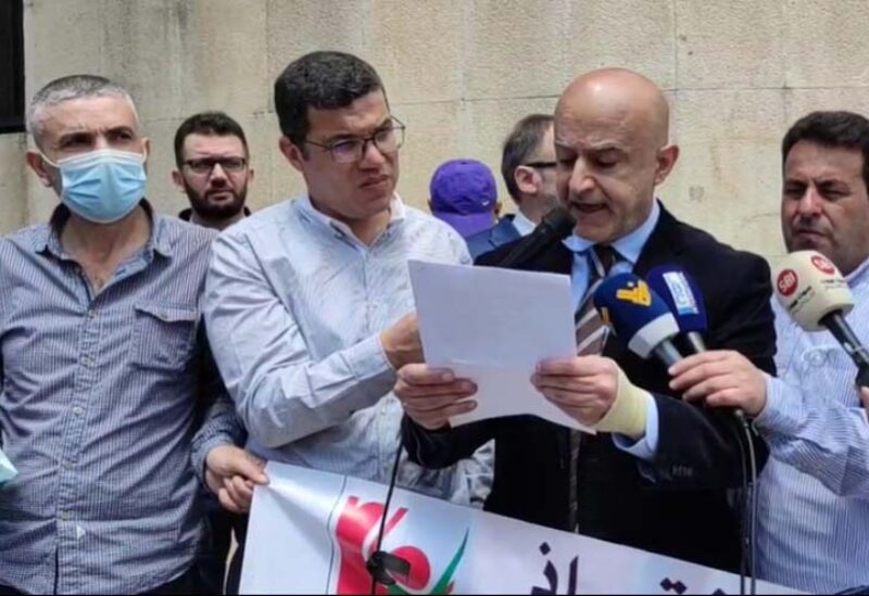 اعتصام للجنة التمثيلية للأساتذة المتعاقدين بالساعة في الجامعة اللبنانية