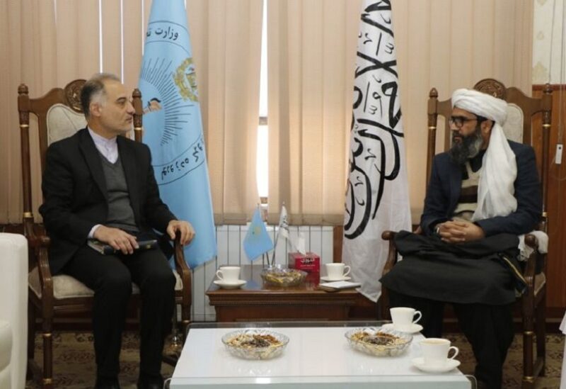 نائب وزير الخارجية الأفغاني ونائب السفير الإيراني في كابل