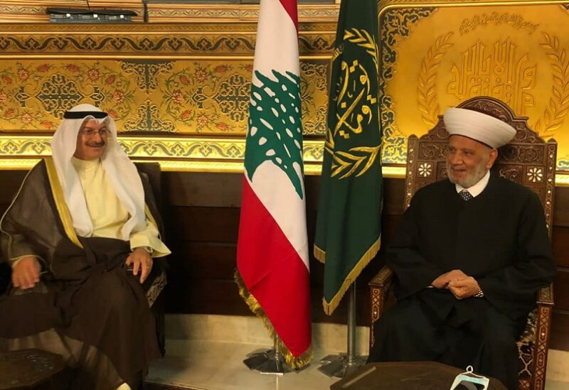 سفير دولة الكويت خلال زيارته للمفتي دريان