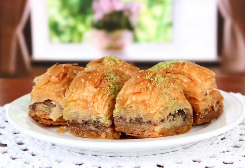 صحن بقلاوة
