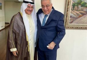 وزير الخارجية والسفير الكويتي