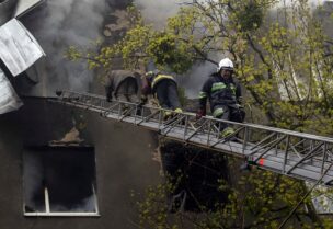 قصف متواصل على مدينة خاركيف (رويترز)