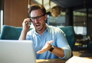 ضبابية شاشتك قد تكون السبب وراء صراخك خلال مكالمة زوم