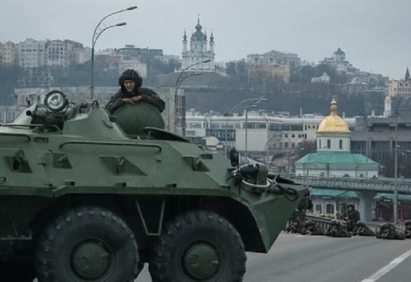 دبابة روسية في أوكرانيا - رويترز