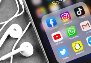 مواقع التواصل