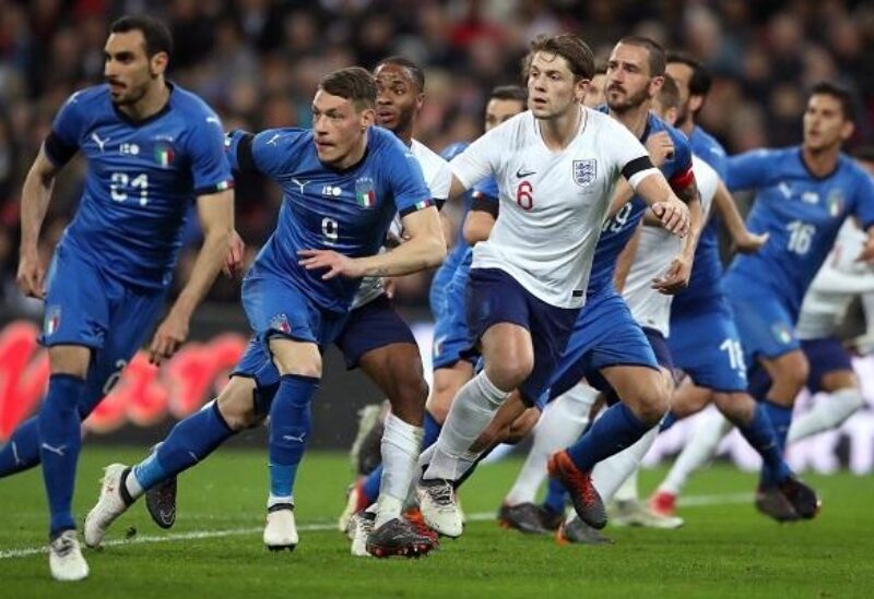 منتخبا إنجلترا وإيطاليا
