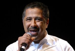 المغني الجزائري خالد