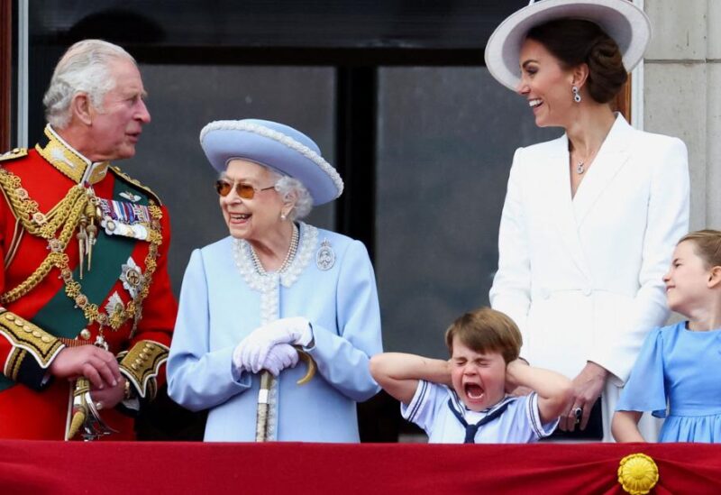 الملكة اليزابيث والعائلة الحاكمة في بريطانيا