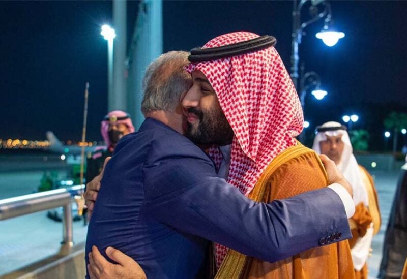 ولي العهد السعودي يستقبل مصطفى الكاظمي