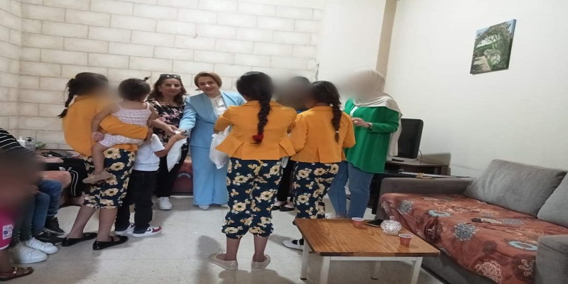 لقاء بين السجينات وأطفالهن