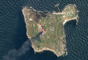 جزيرة الثعبان الصغيرة منطقة استراتيجية في البحر الأسود (رويترز)