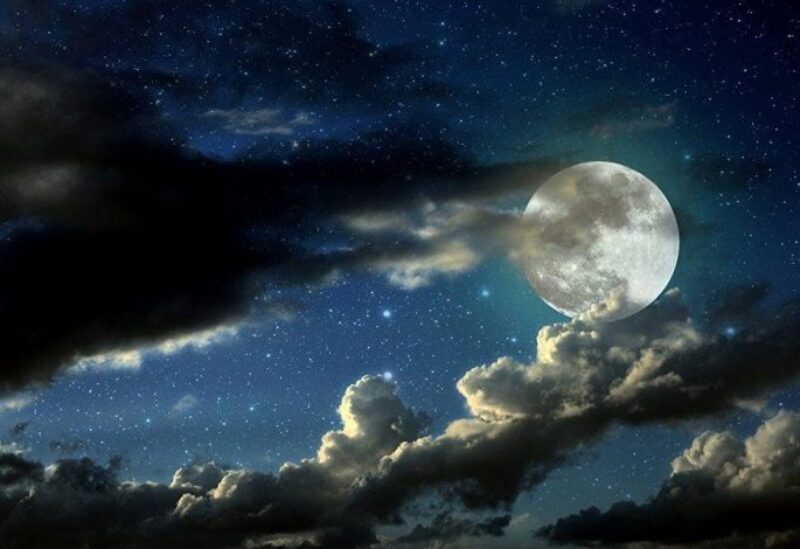 القمر- تعبيرية