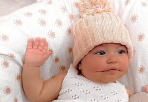 الطفلة آيلا سمر موتشا، المولودة قبل أشهر بمرض "ميكروستوميا"