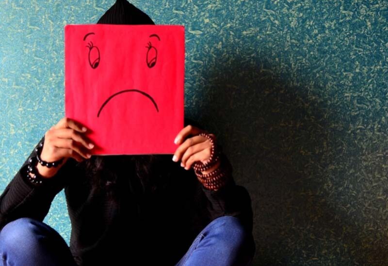 يؤدي نقص السيروتونين إلى فقدان الثقة في النفس